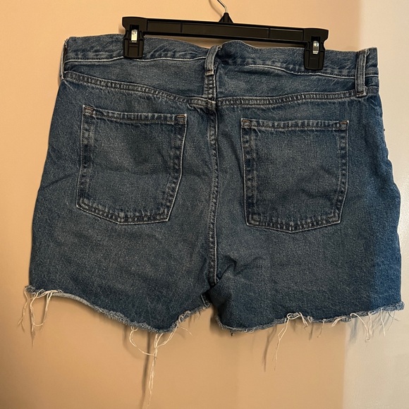 Old Navy Slouchy Straight Denim Short - Picture 2 of 3